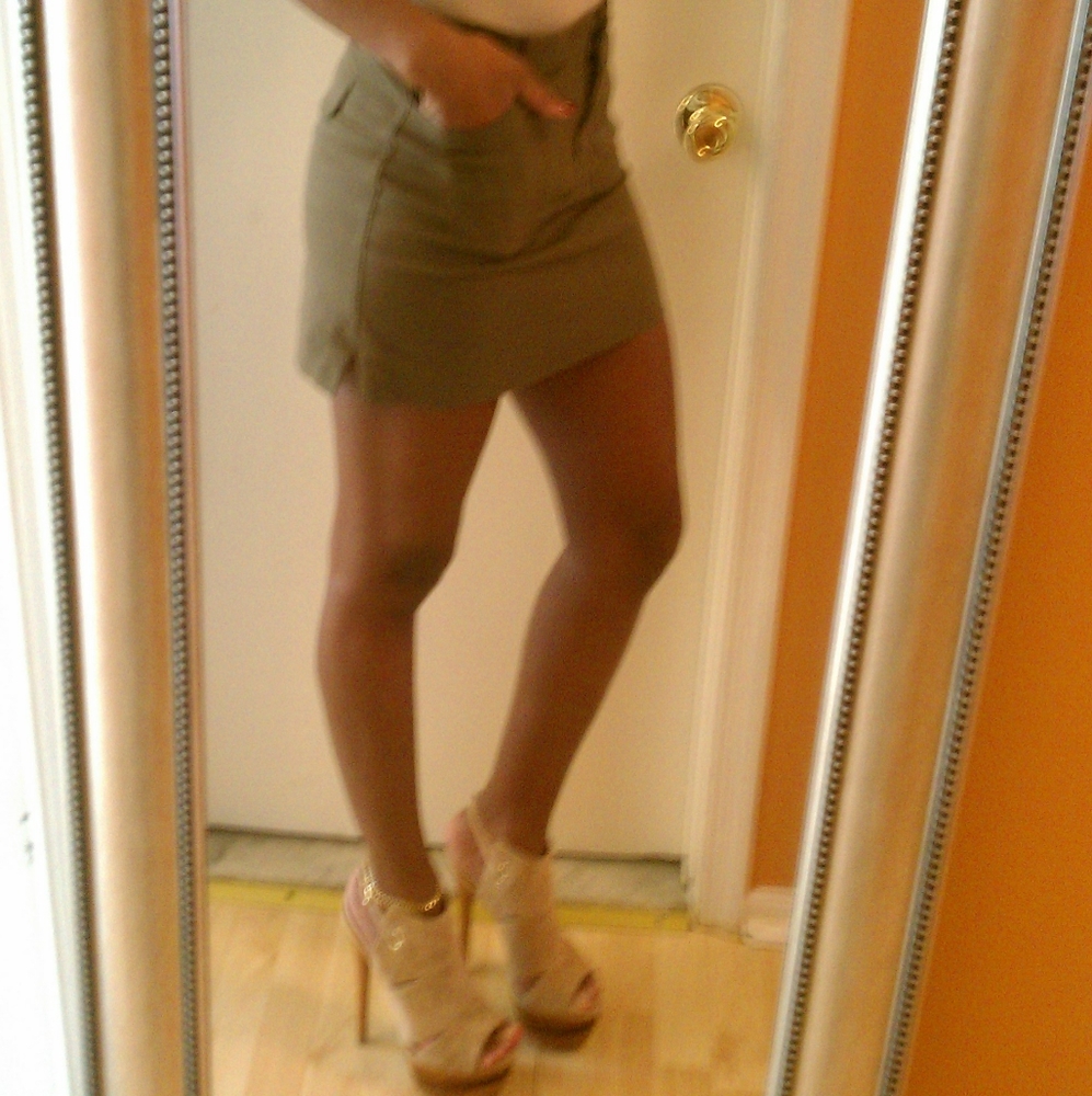 EXPRESS MINI SKIRT